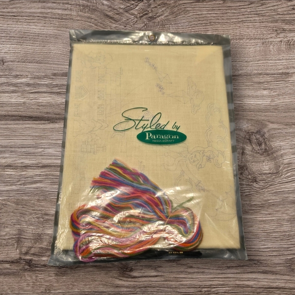 *RARE* Walt Disney Vintage PARAGON Mary Poppins Embroidery Kit New - Picture 4 of 4